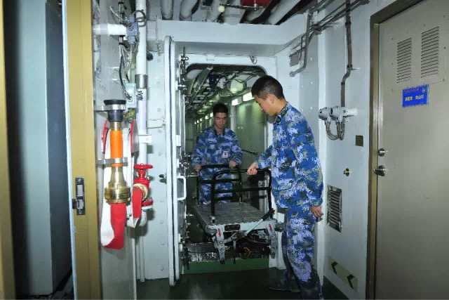 2016-10-21-la-vie-a-bord-du-porte-avions-chinois-16-liaoning-17