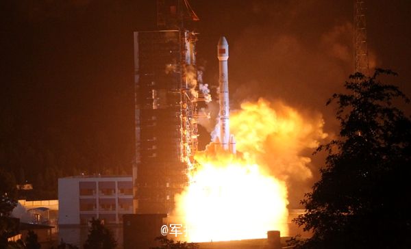 Lancement du satellite GSM chinois Tiantong-1-01